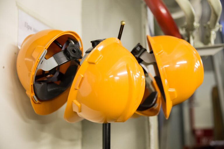 hardhat-6657476_1920